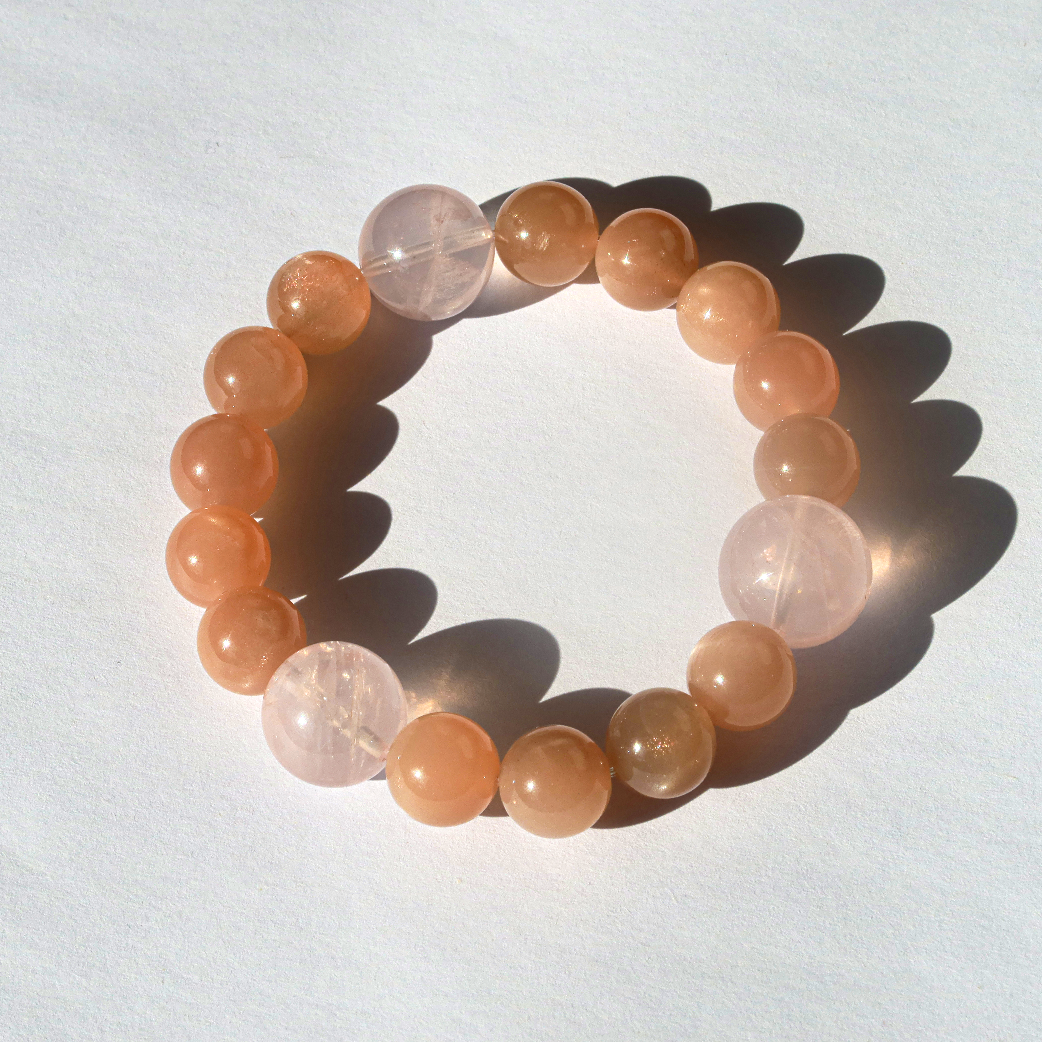 Moon Embrace（ムーン・エンブレイス）｜オレンジムーンストーン × ローズクォーツ