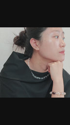 Linea Necklace
